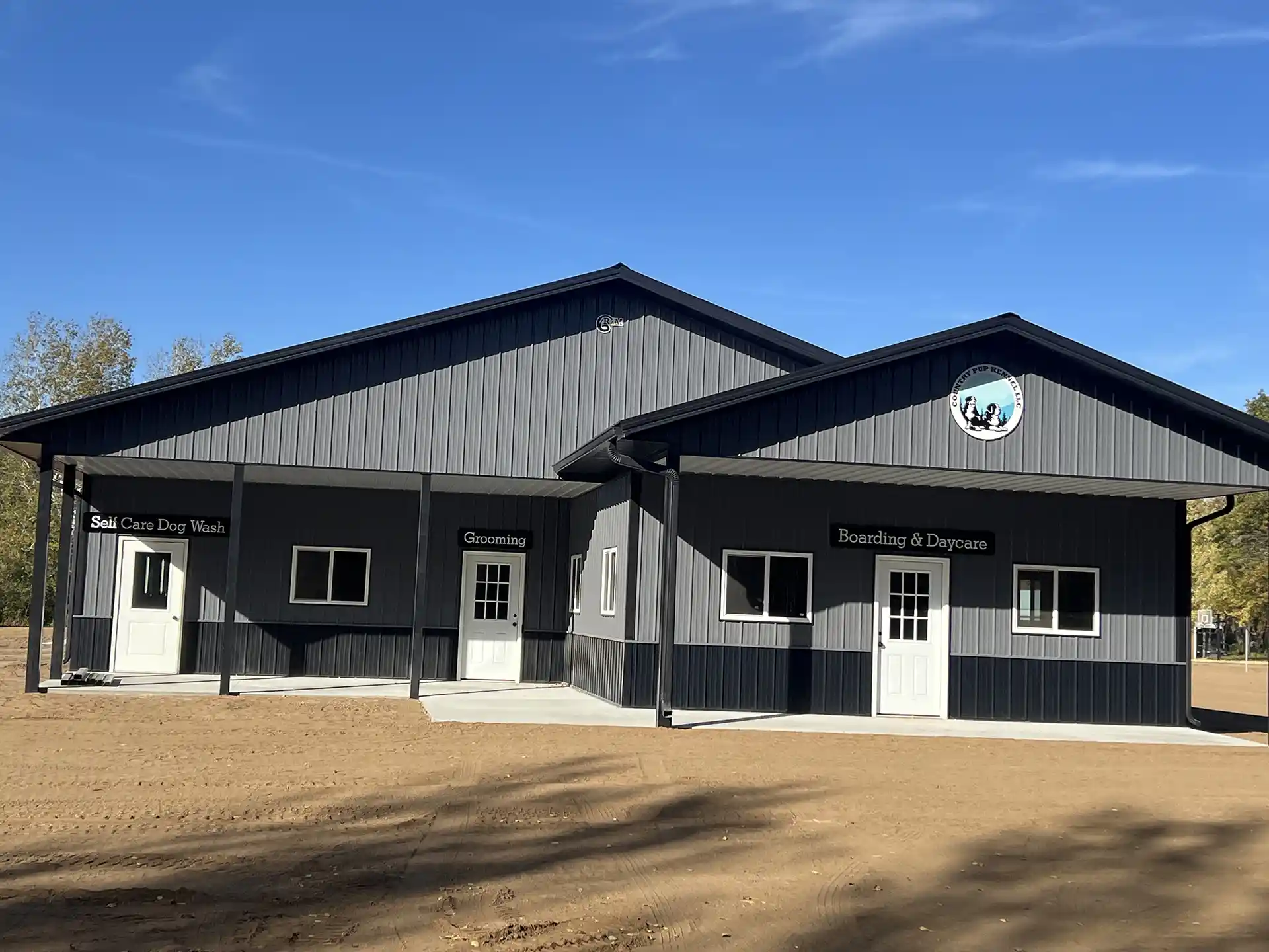 country pup kennel building 1